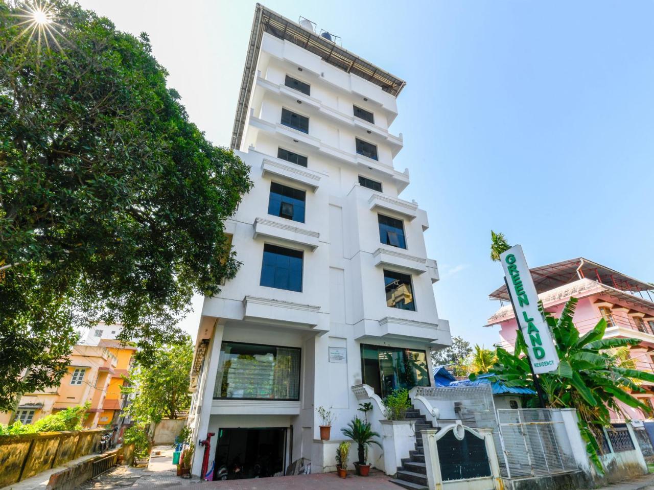 Oyo 11309 Hotel Green Land Residency Коччи Экстерьер фото